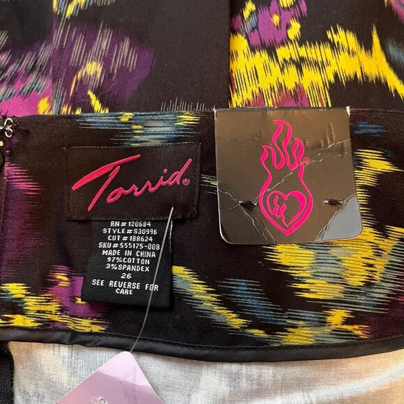 Vintage Torrid Size 26 4xl Black Purple Patterned Ruffle Pencil Skirt - Picture 4 of 6